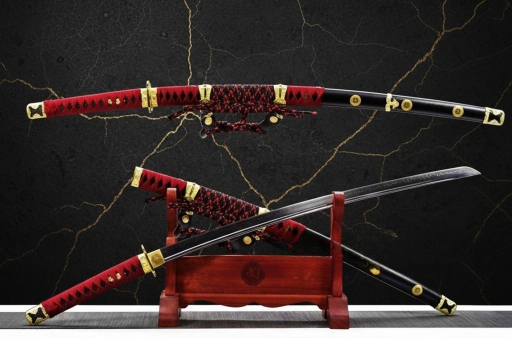 Hand-Forged T10 Steel Clay Tempered Sharp Samurai Sword Real Hamon Tachi: Title:Hand-Forged T10 Steel Clay Tempered Sharp Samurai Sword Real Hamon Tachi Description:This functional sword is crafted using traditional methods in Longquan, a town renowned for its history of sw