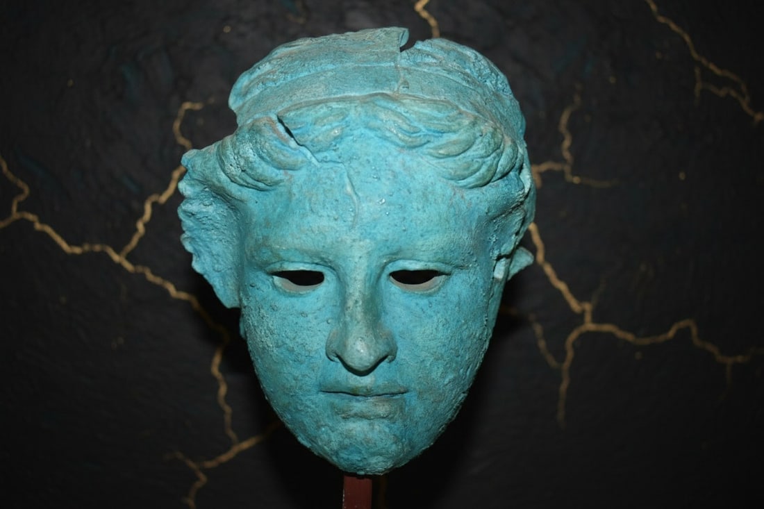 Vintage 1980s Greek Goddess Aphrodite Face Mask Wall Bust Plaster Sculpture - 2