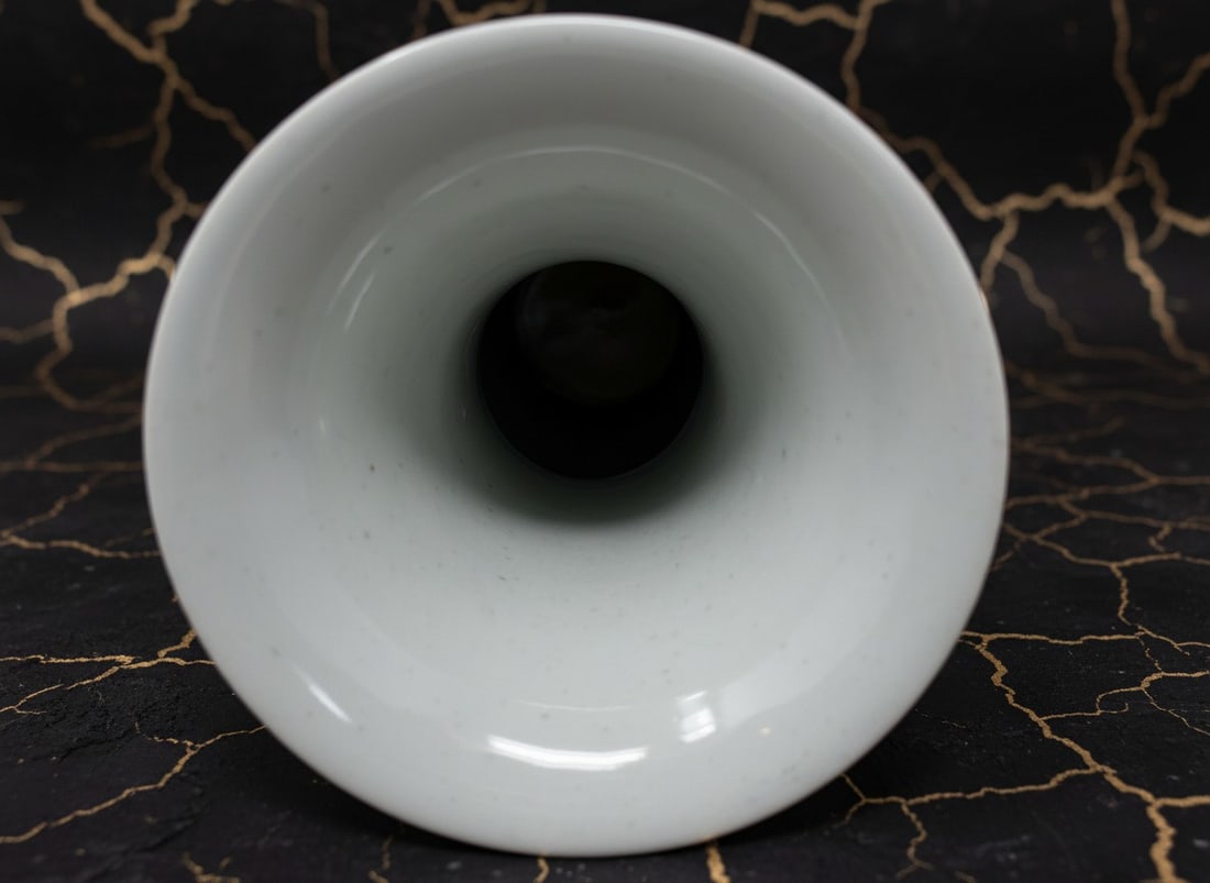 9.5" Tall Chinese Porcelain Vase Vintage Kangxi Style Floral Decor Vessel - 6