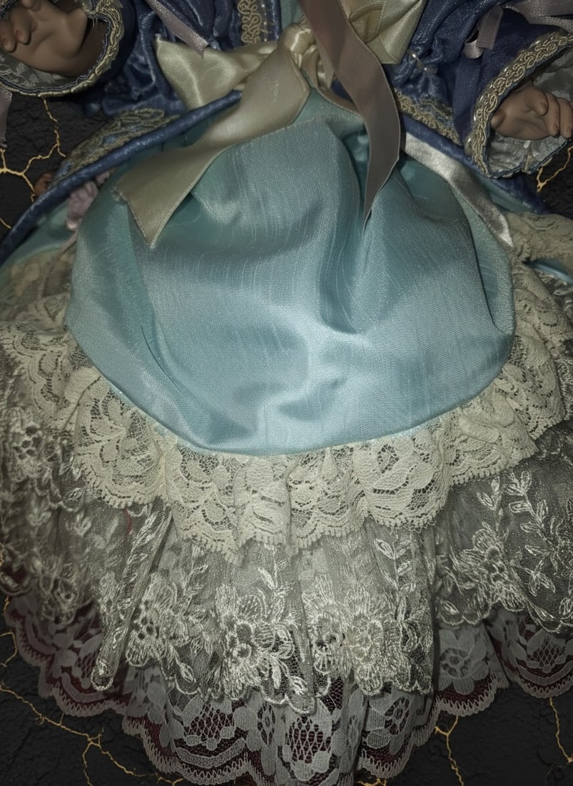 22" Antique Style Bebe Jumeau Doll Pink Blue Outfit Pat Loveless 1996 - 4