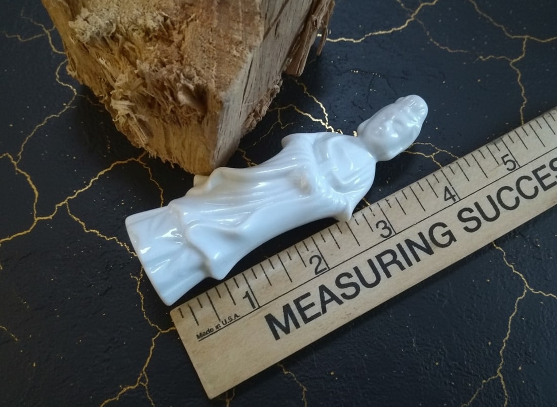 Small Vintage Japanese Geisha Figurine White Porcelain Ornament 4.5" - 7