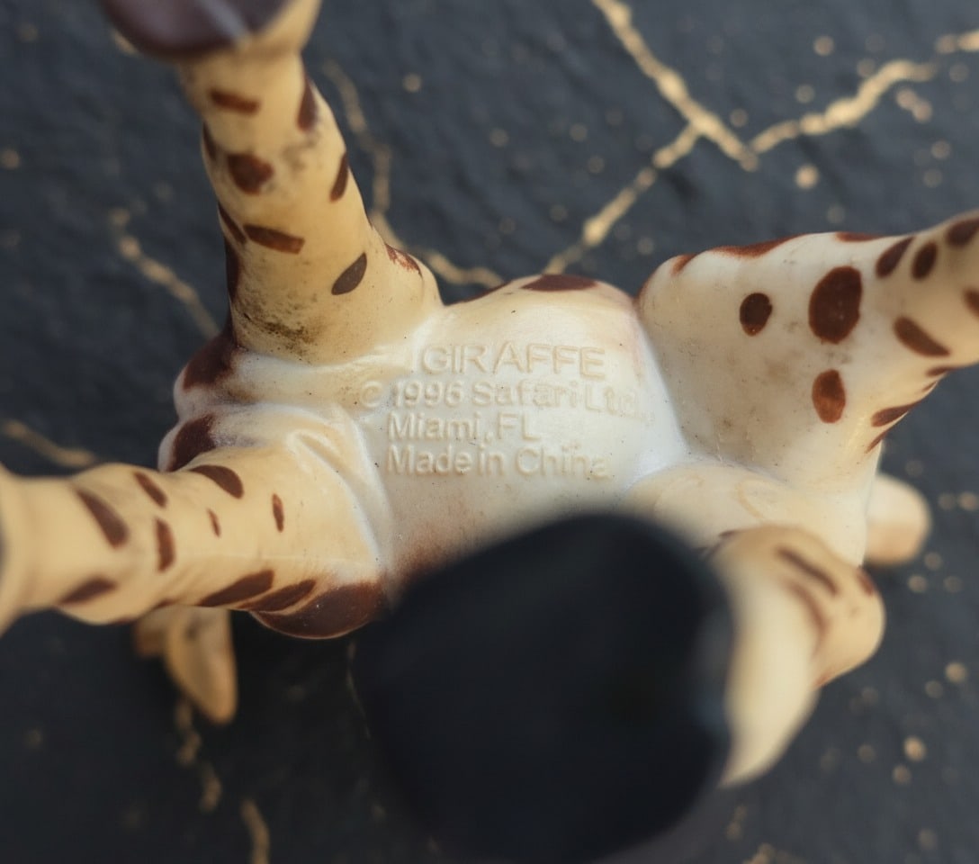 Vintage 1996 Giraffe Mother and Two Calves Safari Animal Toy Figure Set Lot - 5