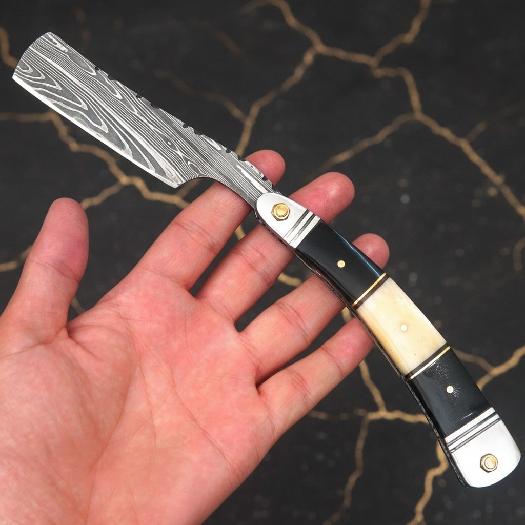 Hand-Forged Damascus Straight Razor Men’s Shaving Blade with Leather Case - 3