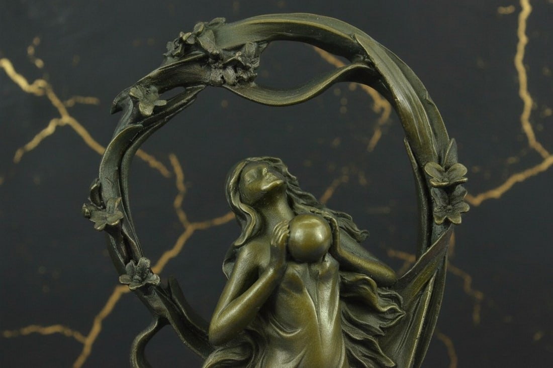 Artisan Sculpted Vintage Style Bronze Figurine Masterpiece Statue - 4