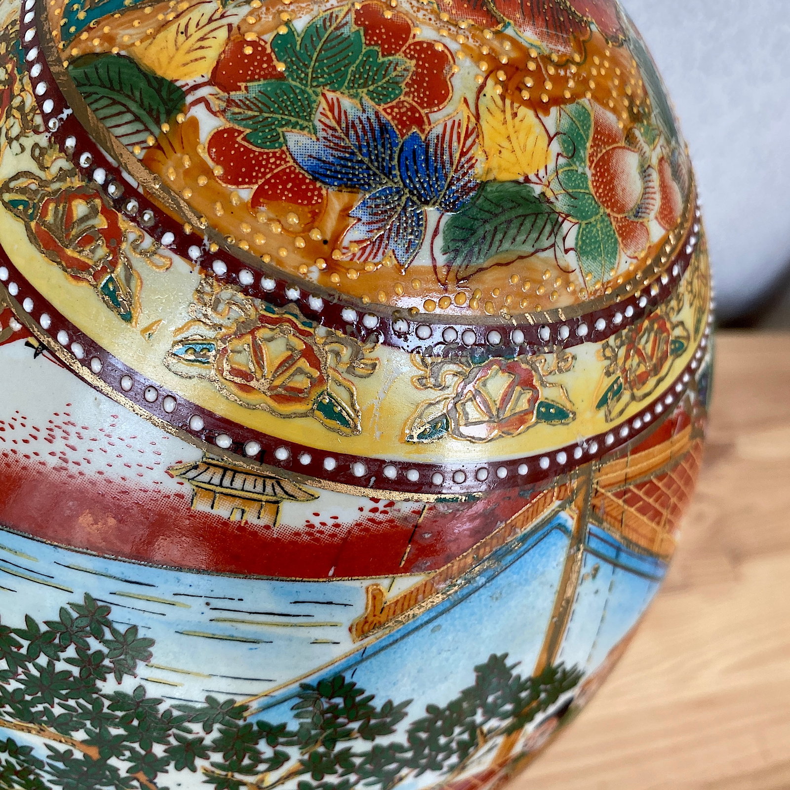 Ornamented Porcelain egg - 9