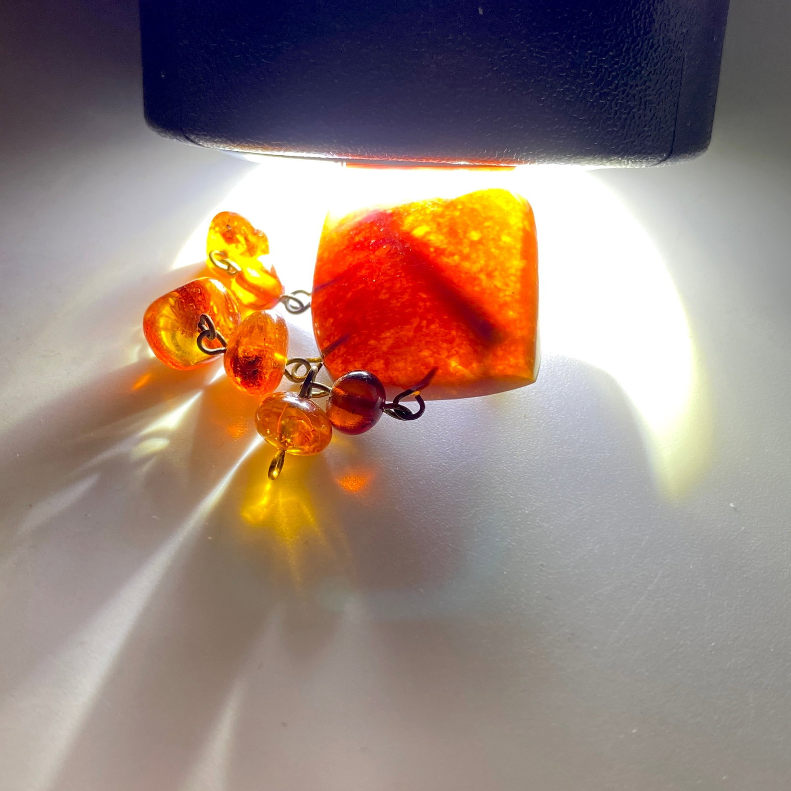 Grand Vintage Amber Brooch - 5