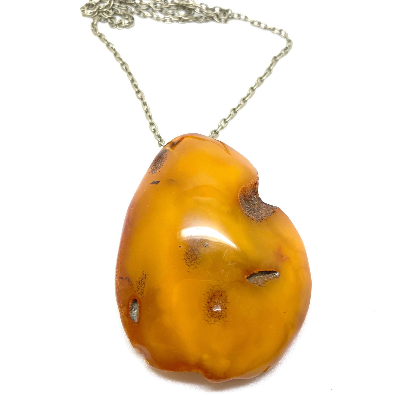 Impressive Vintage Amber Pendant with chain, shaped like a Drop - 3