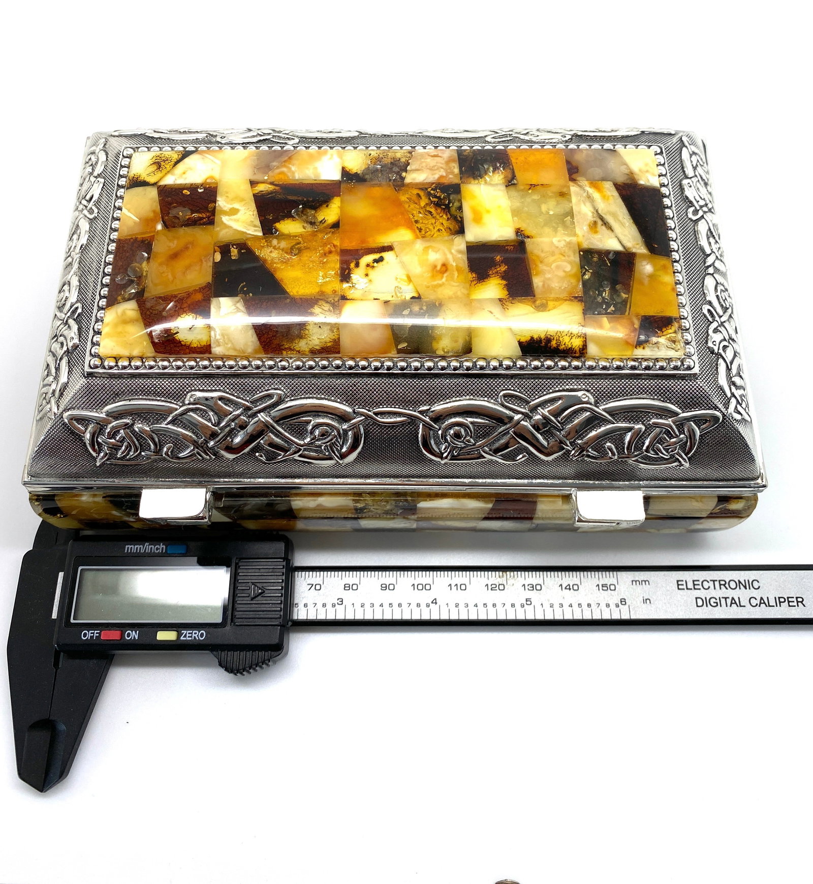 Staggering Unique Vintage Amber Jewellery box - 4