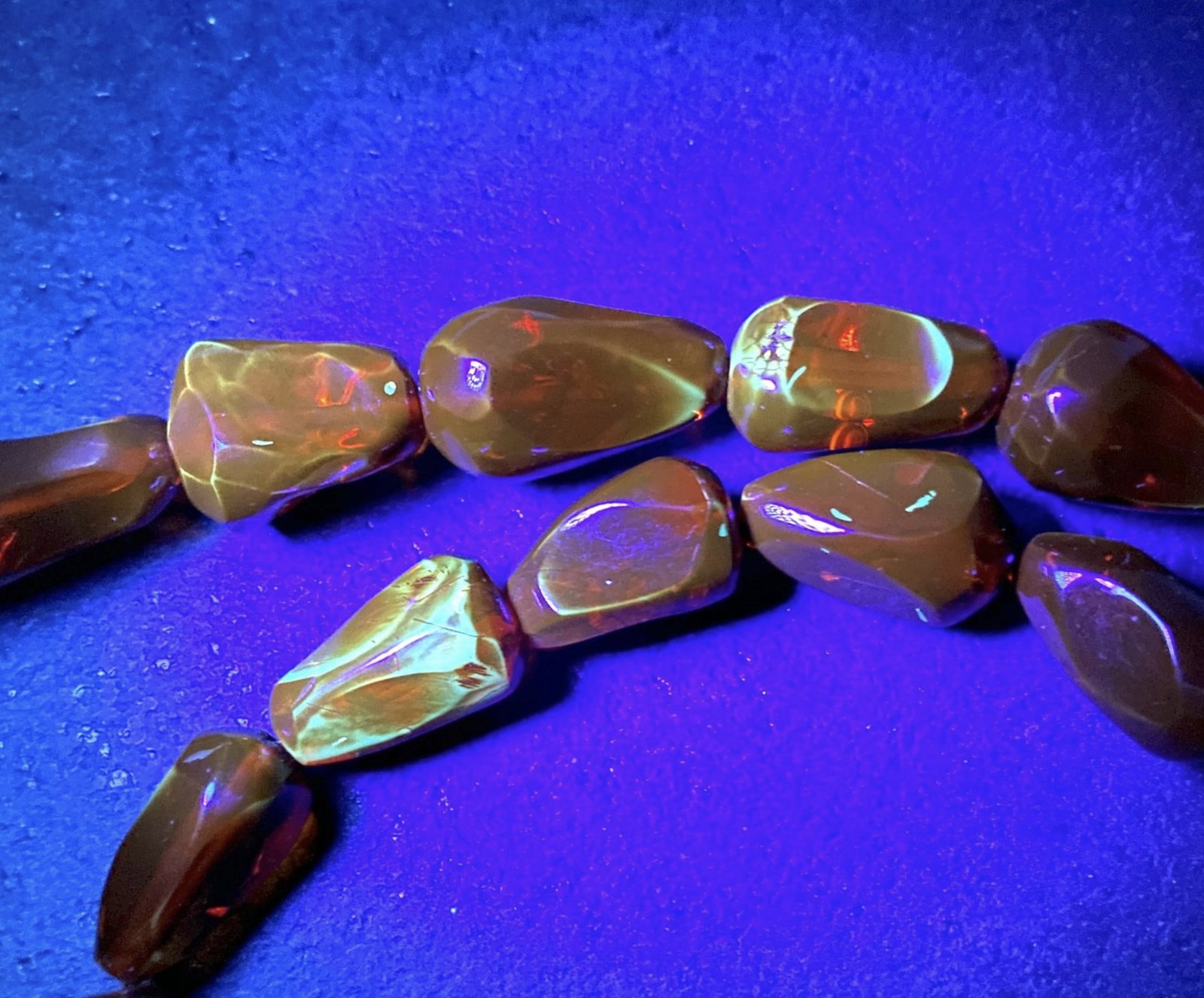 Alluring Vintage Amber Necklace made from Hand Carved Amber beads - 7