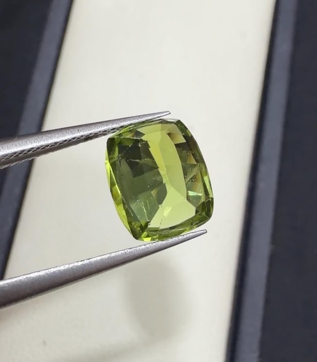Natural Green Peridot Cushion Cut Gemstone For Jewelry - 3.30 Carat - 5