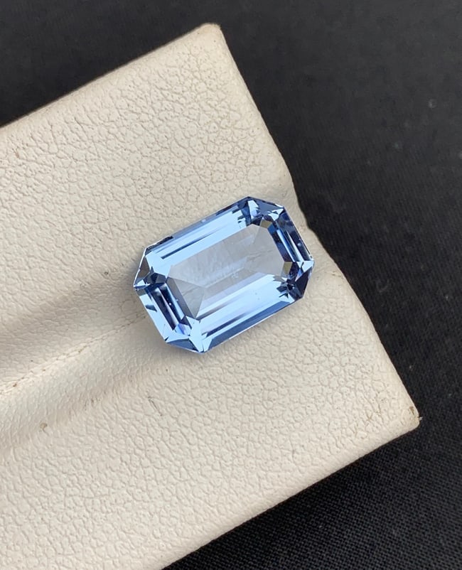 Emerald Cut Aquamarine Gemstone: Deep Blue, 4.30 Carats - 3