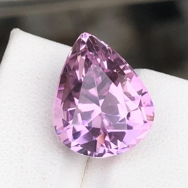 Necklace Size Top Pink Kunzite Pear Cut Loose Gemstone For Jewelry - 17.925 Carat (1 of 3)