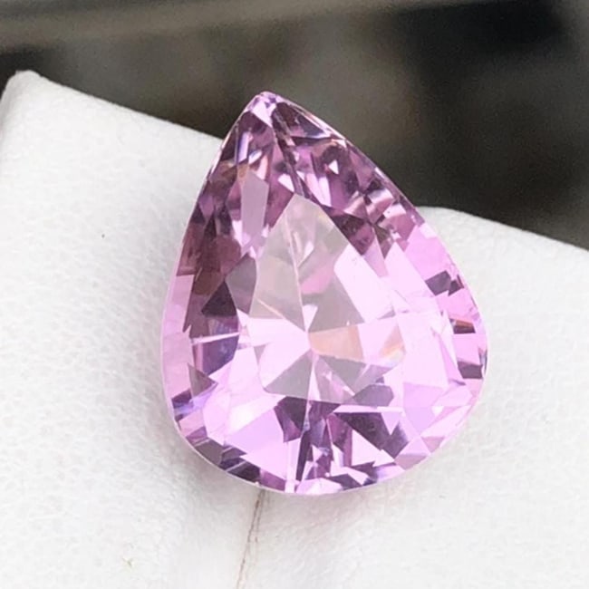 Necklace Size Top Pink Kunzite Pear Cut Loose Gemstone For Jewelry - 17.925 Carat - 2