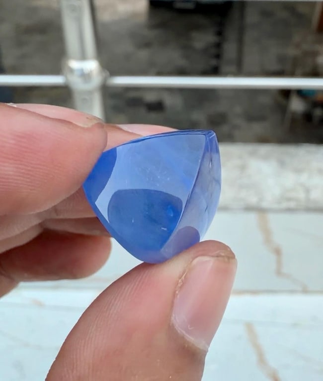 Deep Blue Aquamarine Sugar Loaf Cabochon For Jewellery - 36.590 Carat - 7