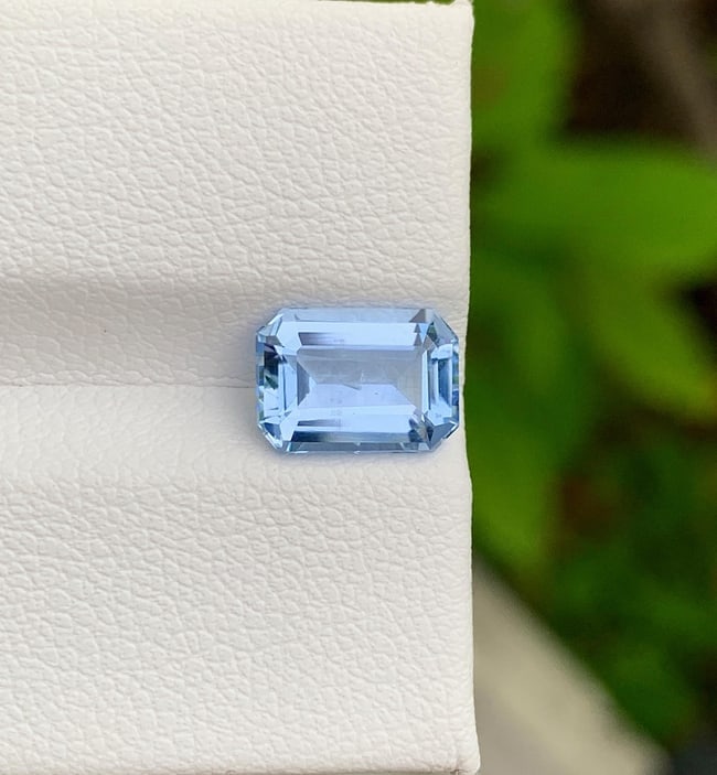 Santa Maria Aquamarine Gemstone: 1.81 Ct Emerald Cut Madagascar Beryl for Jewelry Making - 3