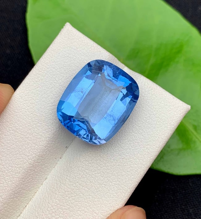 Santa Maria Aquamarine Gemstone: 13.15 Carat Emerald Cut Beryl - 4