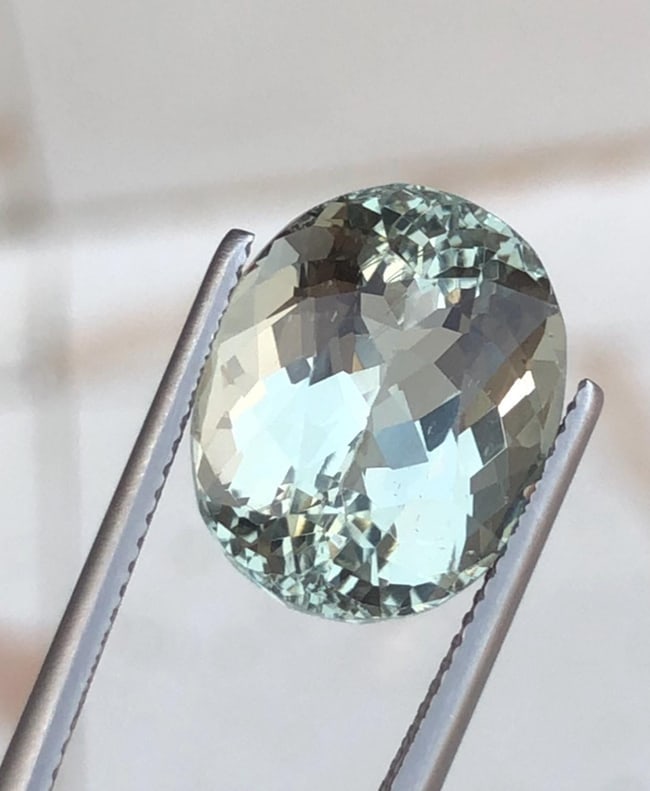 Natural Green Beryl Oval Cut Gemstone From Skardu Pakistan - 11.780 Carat - 3