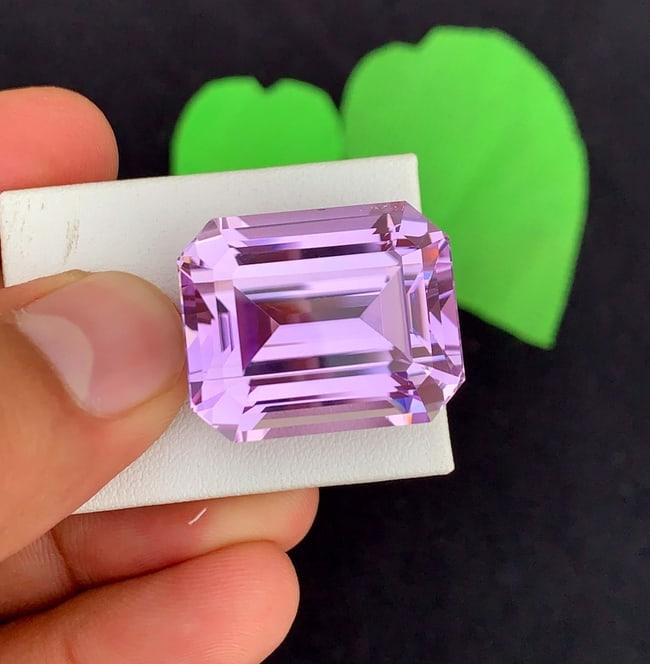 Pink Kunzite Gemstone 71.75 Ct Afghanistan Natural Spodumene Large Collector Gem Statement Stone: Highlights Supplies for making crafts Materials: Gemstone: Kunzite Carat weight: 71.75 Presenting an extraordinary natural Pink Kunzite gemstone weighing an impressive 71.75 carats, sourced from the r