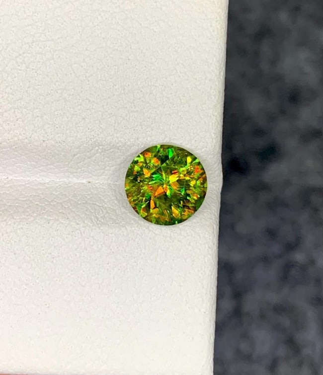 Green Chrome Sphene Gemstone: Round Cut Titanite, June Birthstone: Highlights Supplies for making crafts Materials: Gemstone: Sphene Natural Chrome Sphene Titanite Gemstone, Full Fire Lustrous Green Sphene Round Cut for Ring June Birthstone Weight : 1.20 cts Dimensio