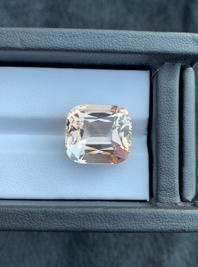 24.70Ct Sherry Topaz Gemstone: Faceted Cushion Cut - 4
