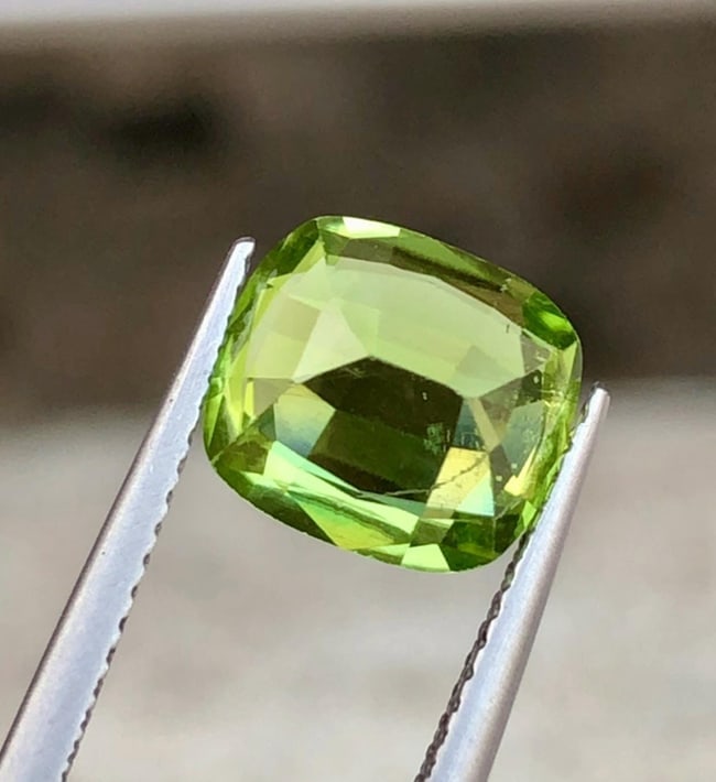 Natural Green Peridot Cushion Cut Gemstone For Engagement Ring - 3.195 Carat - 2