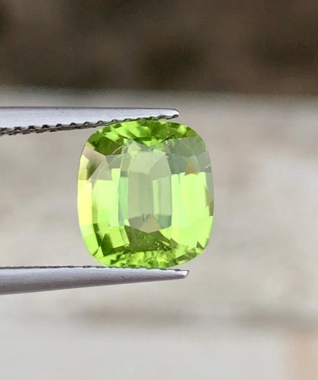 Natural Green Peridot Cushion Cut Gemstone For Engagement Ring - 3.195 Carat - 6