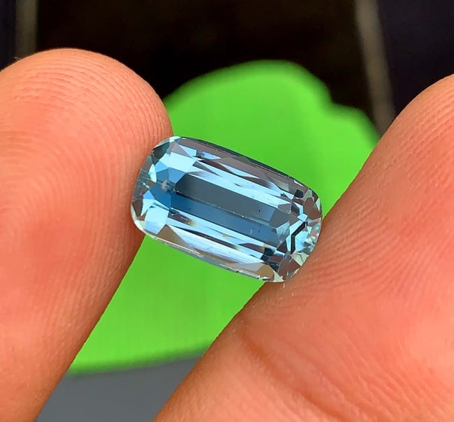 Natural Aquamarine Gemstone: 4.80 Carat Cushion Cut, Pakistan - 8