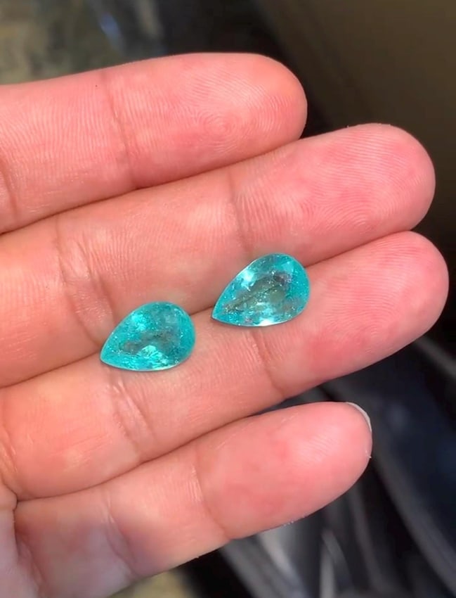9.17 Carat Natural Stunning Greenish Blue Paraiba Tourmaline Gemstone Pair, Featuring Pear Cut Gems - 6