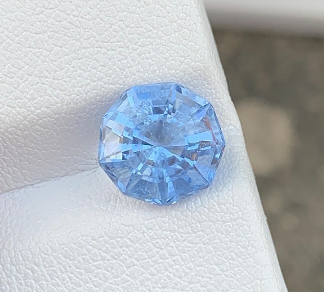 Santa Maria Aquamarine Gemstone: 3.73 CT Fancy Cut Beryl - 4