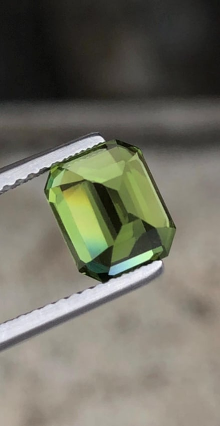 Apple Green Peridot Gemstone: 2.70 Carat Emerald Cut, Pakistan Origin - 11