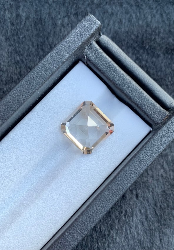 Sherry Topaz Gemstone: Asscher Cut Loose Stone, 15.85 Carat - 7