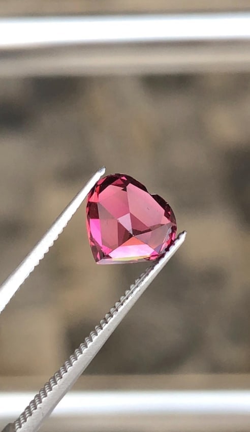 2.08 Carat Natural Purplish Pink Garnet Gemstone, Beautiful Garnet Stone Heart Fron Tanzania - 10