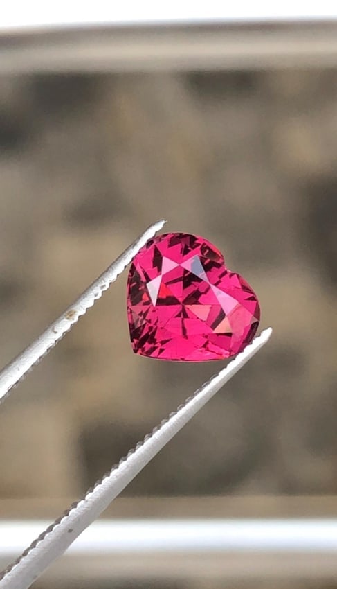 2.08 Carat Natural Purplish Pink Garnet Gemstone, Beautiful Garnet Stone Heart Fron Tanzania - 8