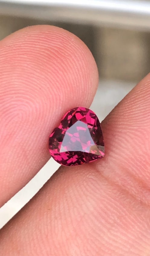 2.08 Carat Natural Purplish Pink Garnet Gemstone, Beautiful Garnet Stone Heart Fron Tanzania - 9