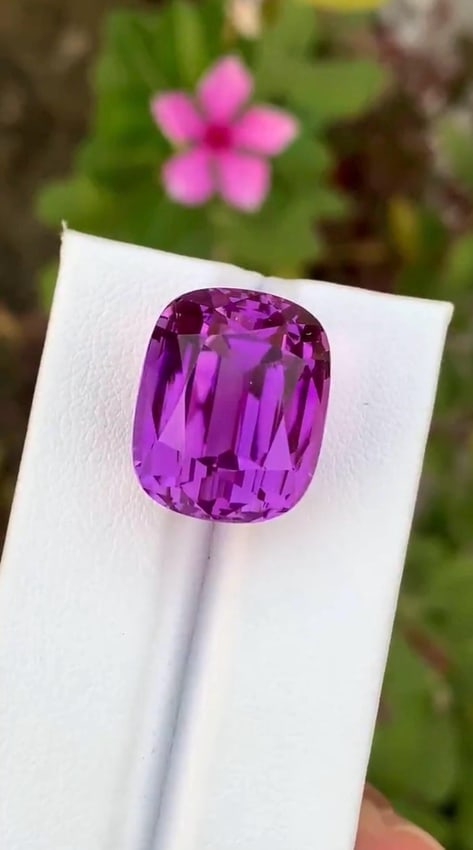 Deep Purplish Pink Top Quality Kunzite Gemstone, Cuhsion Cut 31.2 Carat Afghanistan (1 of 2)