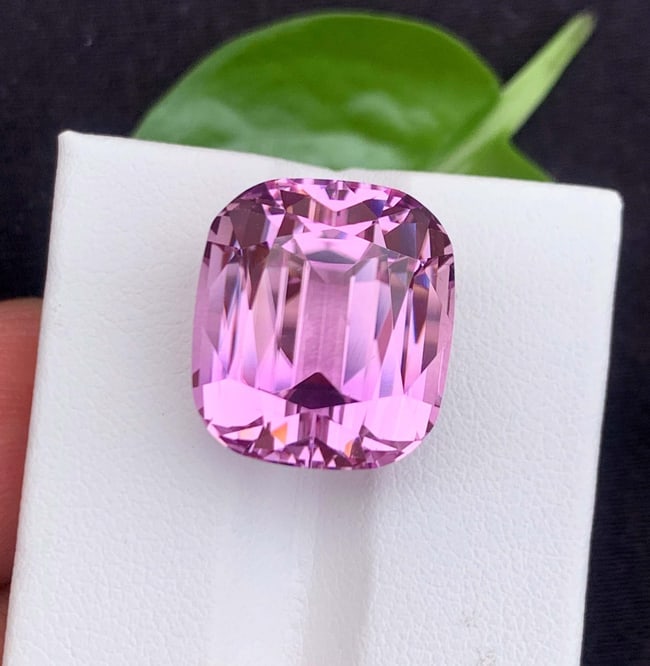 Pink Kunzite Gemstone: 25.60 Carat Faceted Cushion Cut, November Birthstone - 5