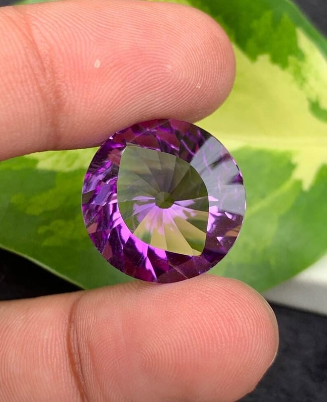 Natural Round Concave Cut Amethyst Gemstone For Jewellery - 18.45 Carat - 2