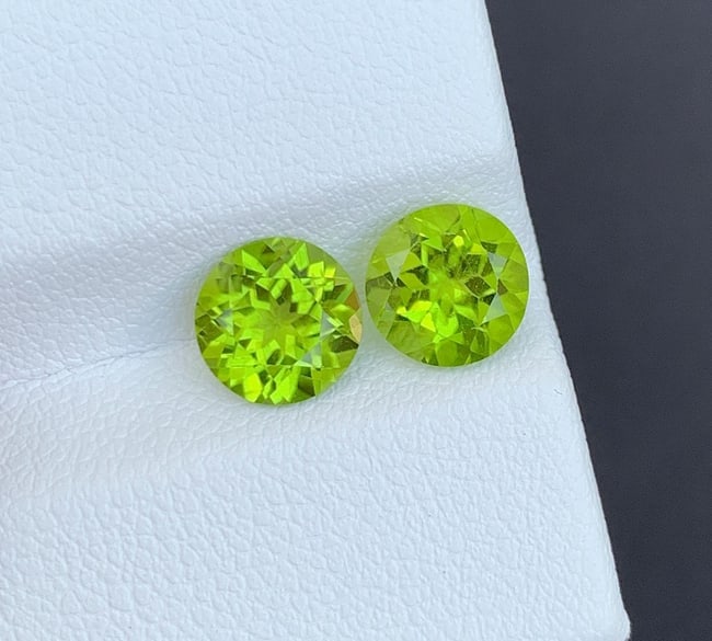 Round Cut Peridot Pair Gemstone: Natural August Birthstone 3.05 CTs - 4