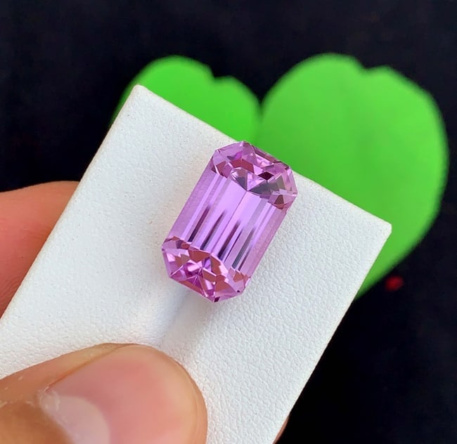 Natural Pink Kunzite Gemstone: Faceted Emerald Cut, 14.90 Carat - 5