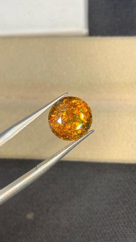 Natural Sparkling Fire Round Cut Sphene Loose Gemstone For Wedding Jewellery - 4.30 Carat - 6