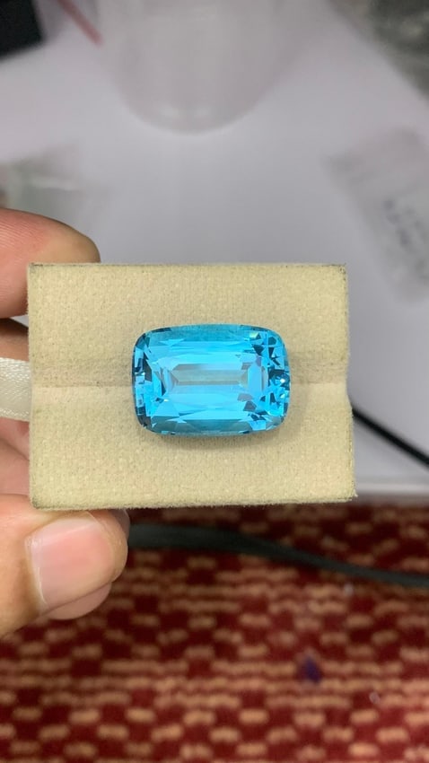 Swiss Blue Topaz Gemstone: 28 Carat Long Cushion Cut - 5