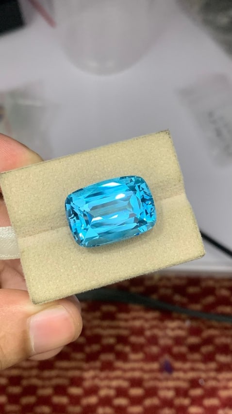 Swiss Blue Topaz Gemstone: 28 Carat Long Cushion Cut - 6