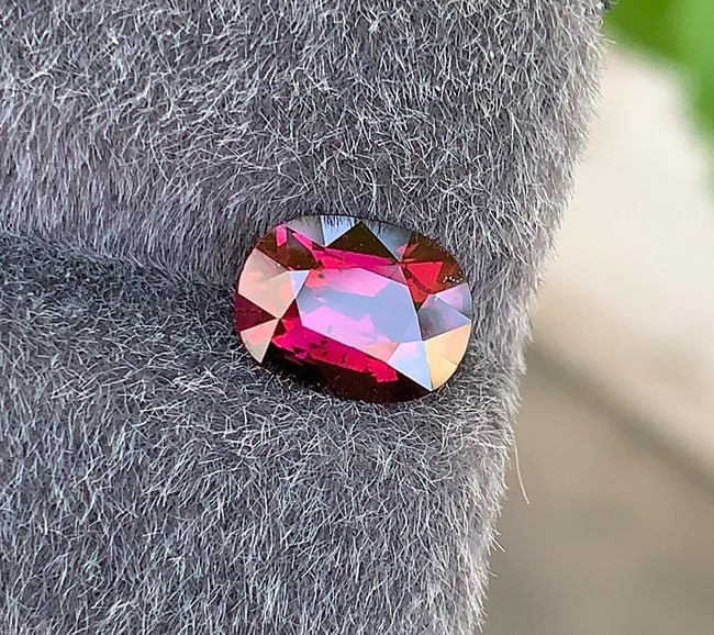 Tanzania Natural Pinkish Red Garnet Gemstone: 2.75 Carat Faceted For Ring - 5