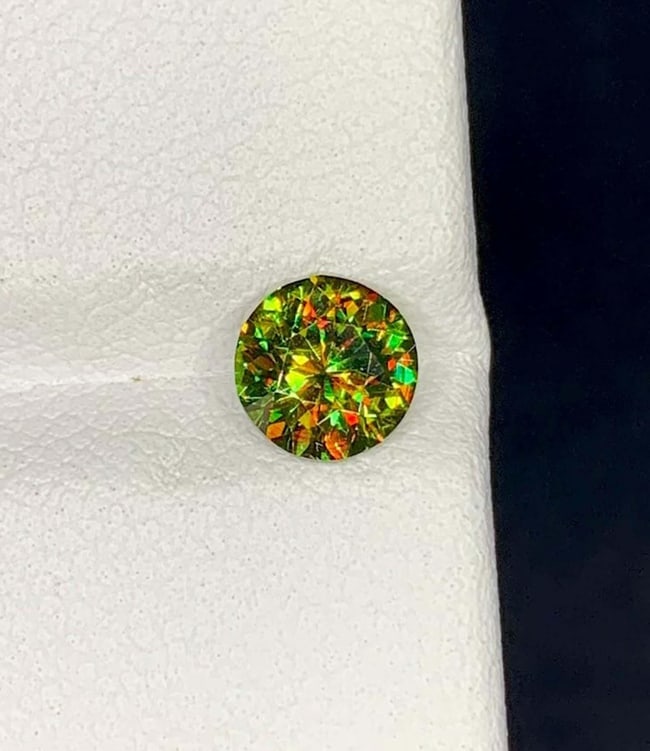 Green Chrome Sphene Gemstone: Round Cut Titanite, June Birthstone: Highlights Supplies for making crafts Materials: Gemstone: Sphene Natural Chrome Sphene Titanite Gemstone, Full Fire Lustrous Green Sphene Round Cut for Ring June Birthstone Weight : 0.74 cts