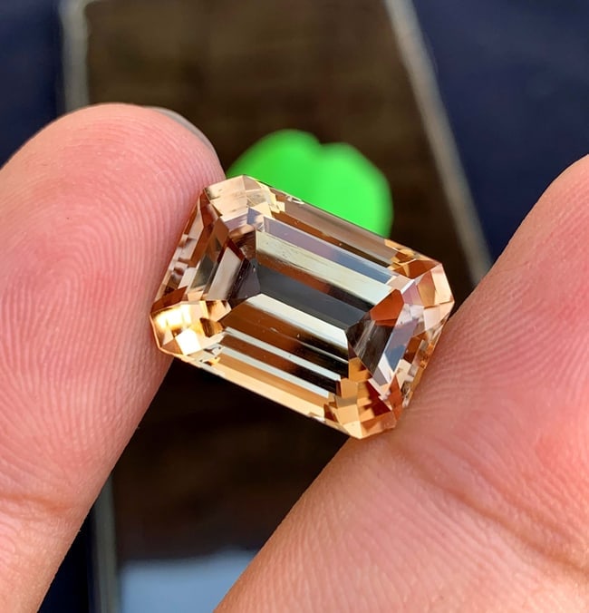 Natural Golden Imperial Topaz Gemstone: Emerald Cut, 20.50 Carats - 4