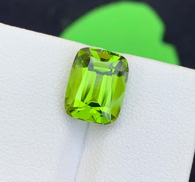 Natural Peridot Gemstone: 4.44 Carat Cushion Cut, August Birthstone - 3