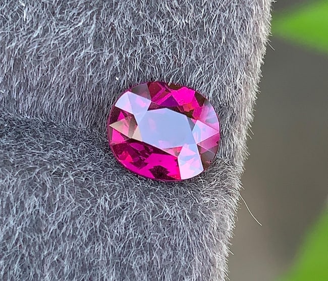 Tanzania Natural Pink Garnet Gemstone: 2.46 Carat Faceted For Ring - 4