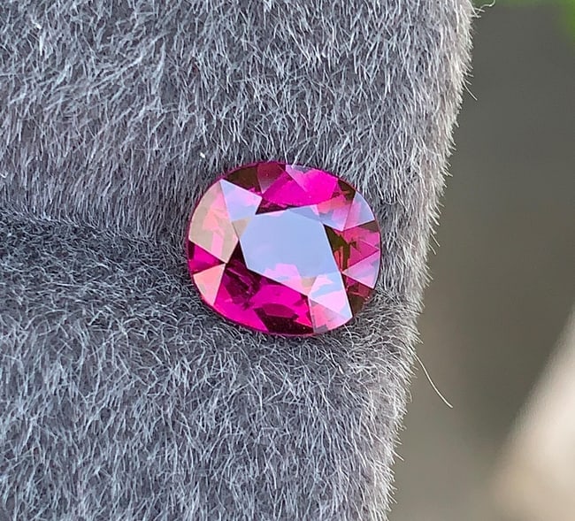 Tanzania Natural Pink Garnet Gemstone: 2.46 Carat Faceted For Ring - 5