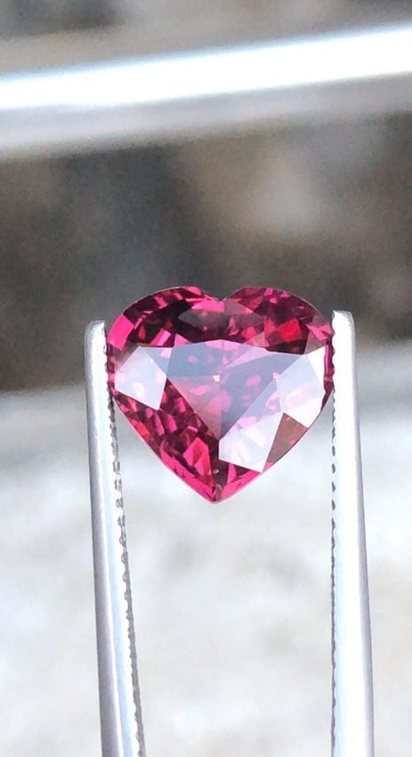 4.63 Carat Natural Purplish Pink Garnet Gemstone, Beautiful Garnet Stone Heart Fron Tanzania - 4