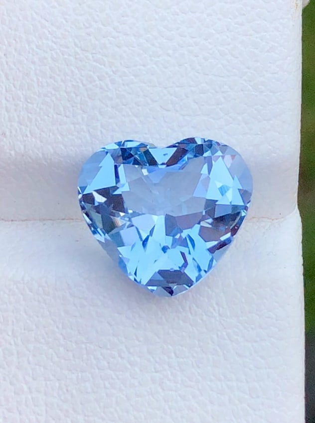 Heart Shape Blue Aquamarine Gemstone For Jewellery - 4.510 Carat - 2
